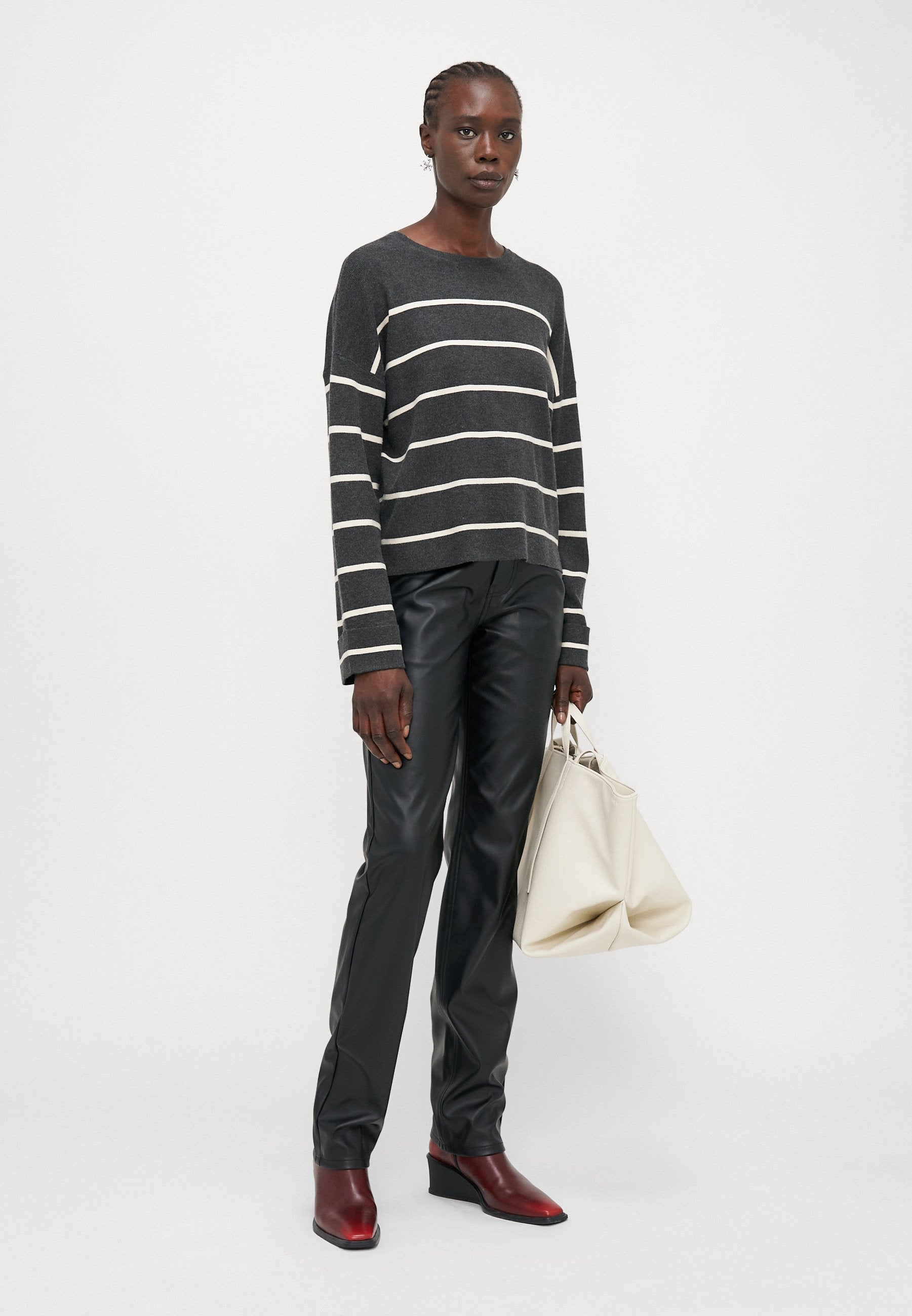 ONLSADIE PANTS Media 2