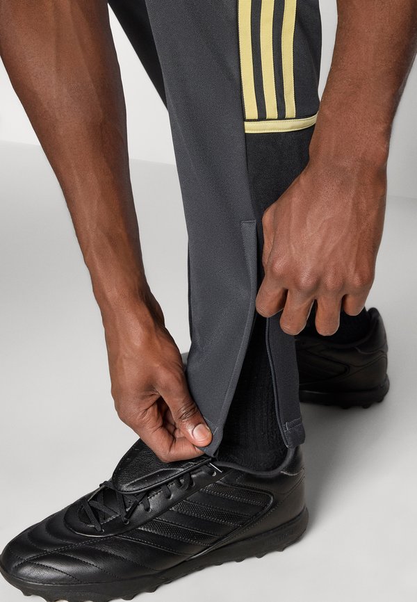 adidas Performance LFC