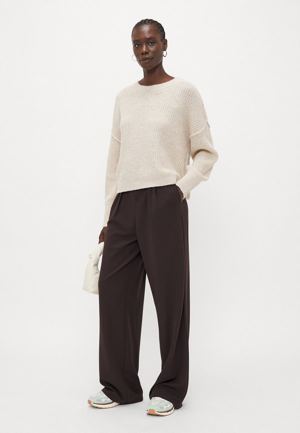 ONLY Tall ONLMALLY LIFE DETAIL O NECK