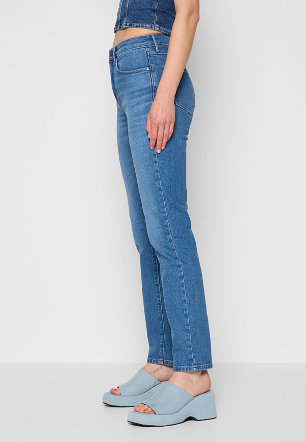 Wrangler STRAIGHT FIT
