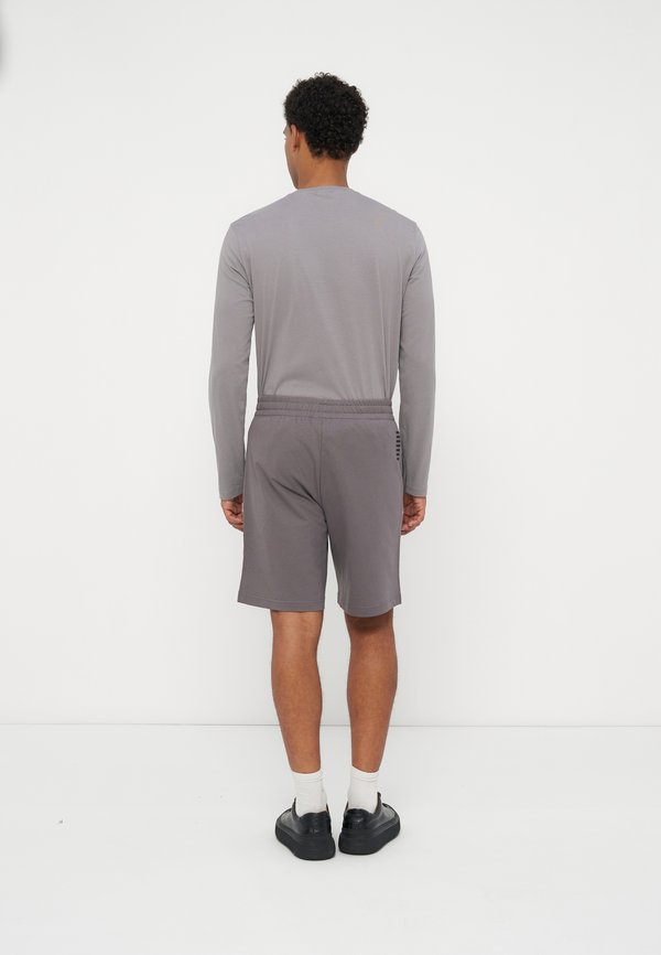 EA7 Emporio Armani