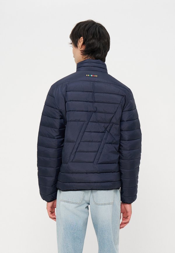 EA7 Emporio Armani