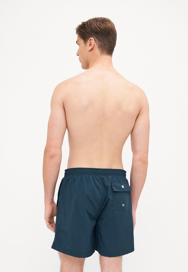 Bather SOLID