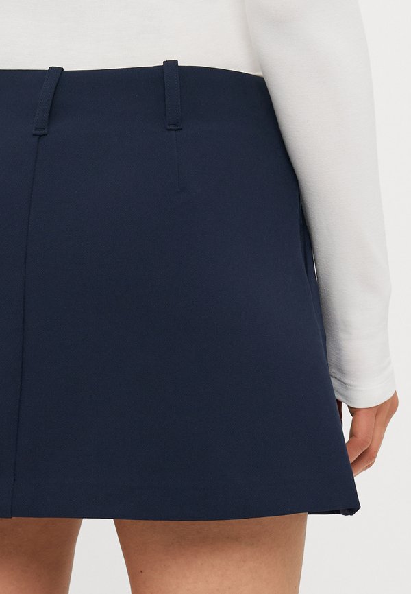 GAP Petite SKORT