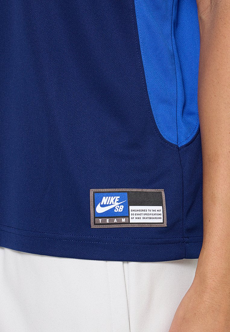Nike Performance