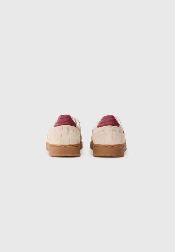 Tommy Jeans THE GREENWICH SUEDE LOGO TRAINERS