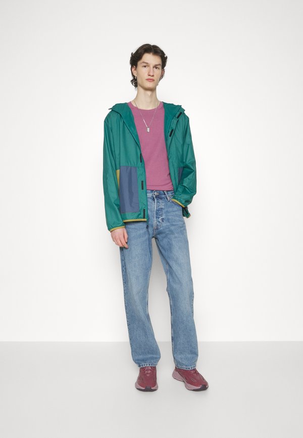 New Balance JACKET