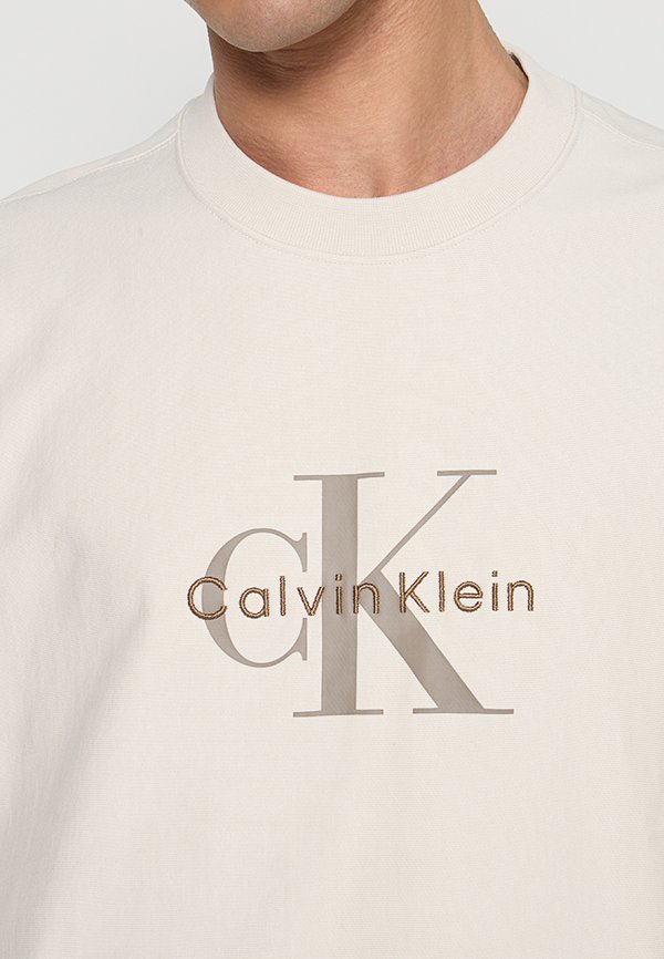 Calvin Klein Jeans