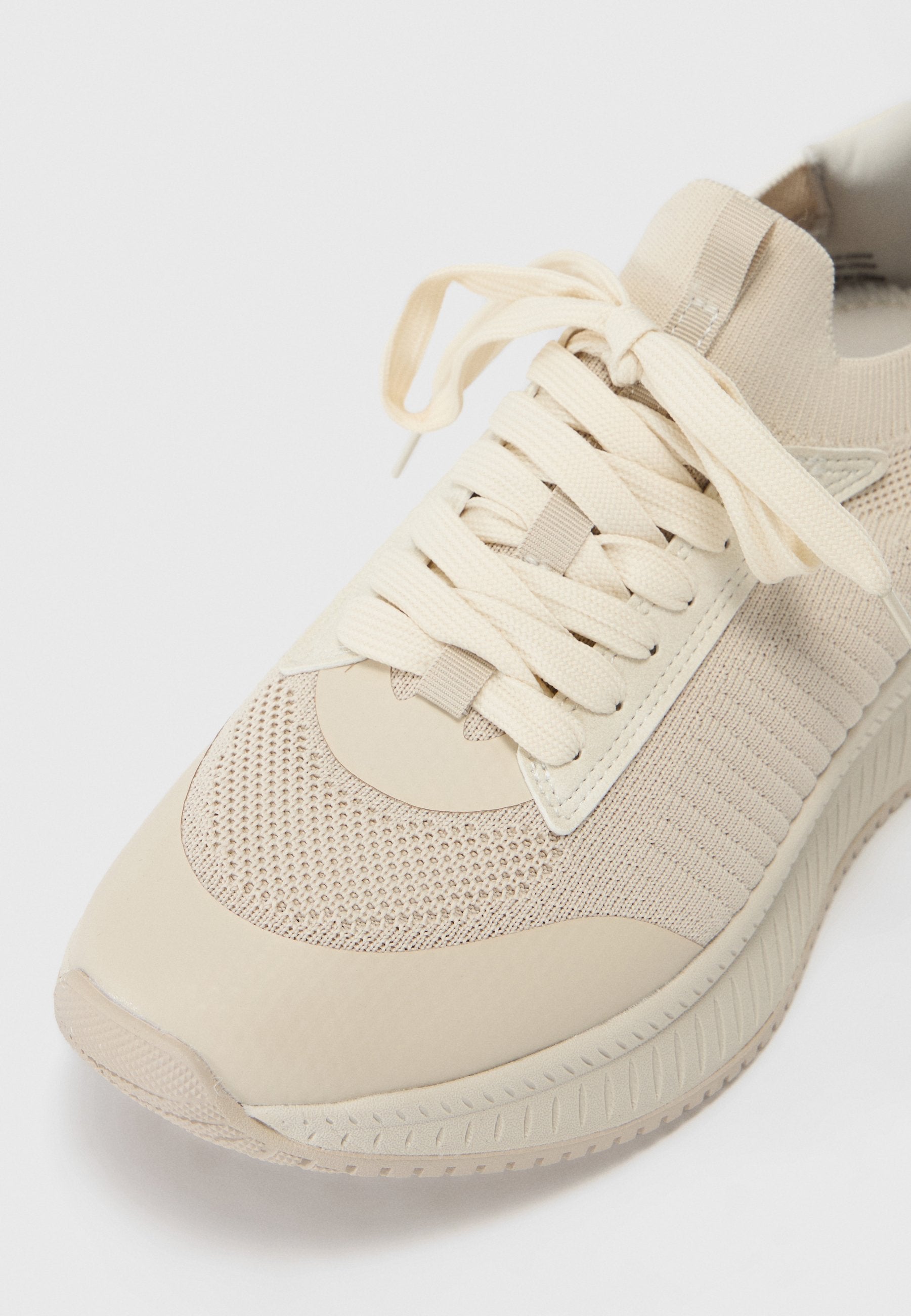 Call it Spring MACAN FOAM