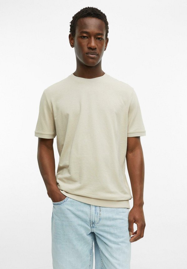 s.Oliver T-SHIRT - Basic T-shirt - beige
