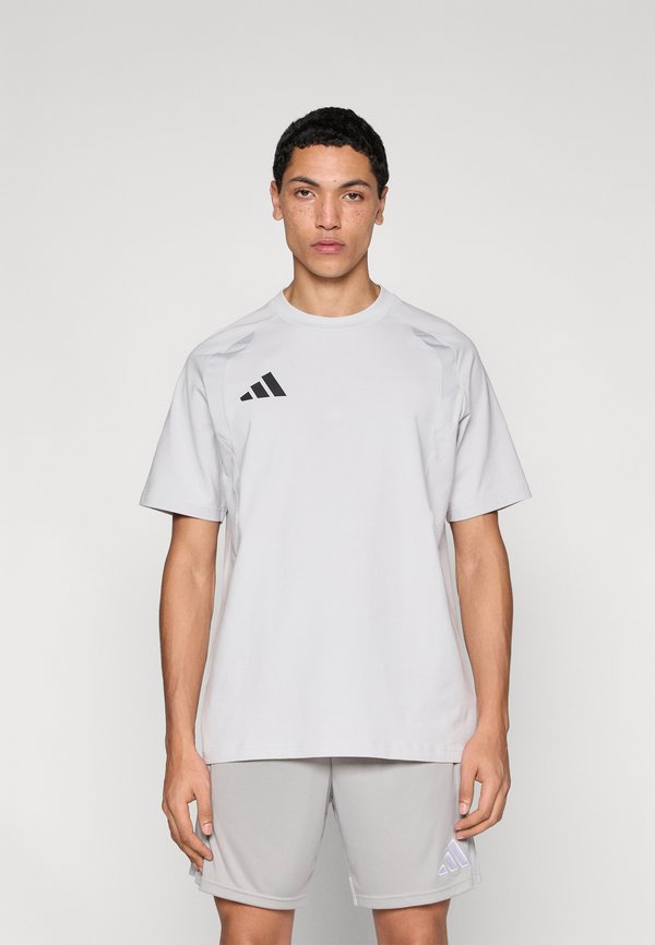 adidas Performance TIRO TRAVEL TEE - Sports T-shirt - team light grey/black