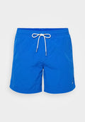 Blaue Badeshorts aus leichtem Material, mit einem elastischen Bund und weißem Kordelzug sowie einem kleinen Logodetail.