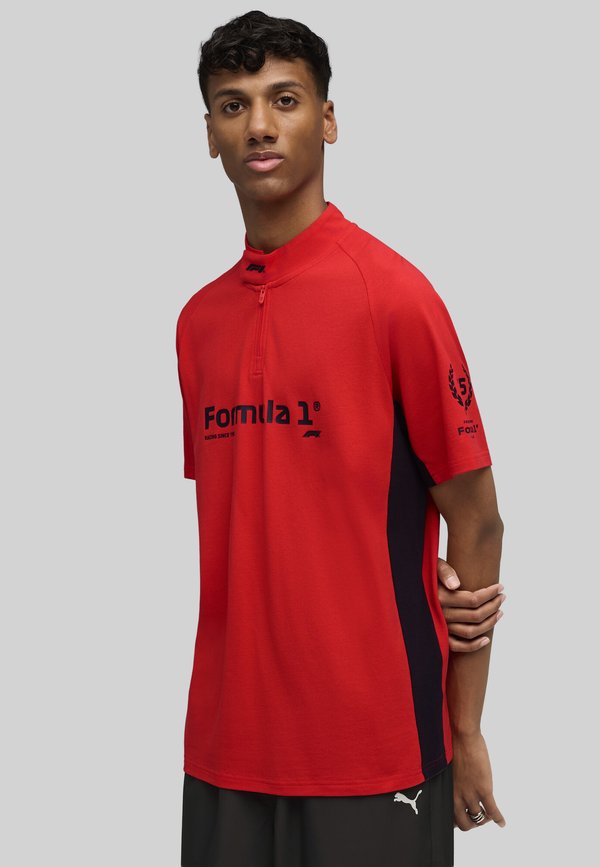 Puma F1 75YRS REGULAR - Print T-shirt - pop red