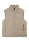 Beige Corduroy-Weste mit hohem Kragen, Frontreißverschluss und zwei Seitentaschen. Verfügt über gepolsterte Einsätze und schwarzes "PEGADOR"-Logo auf der Brust.