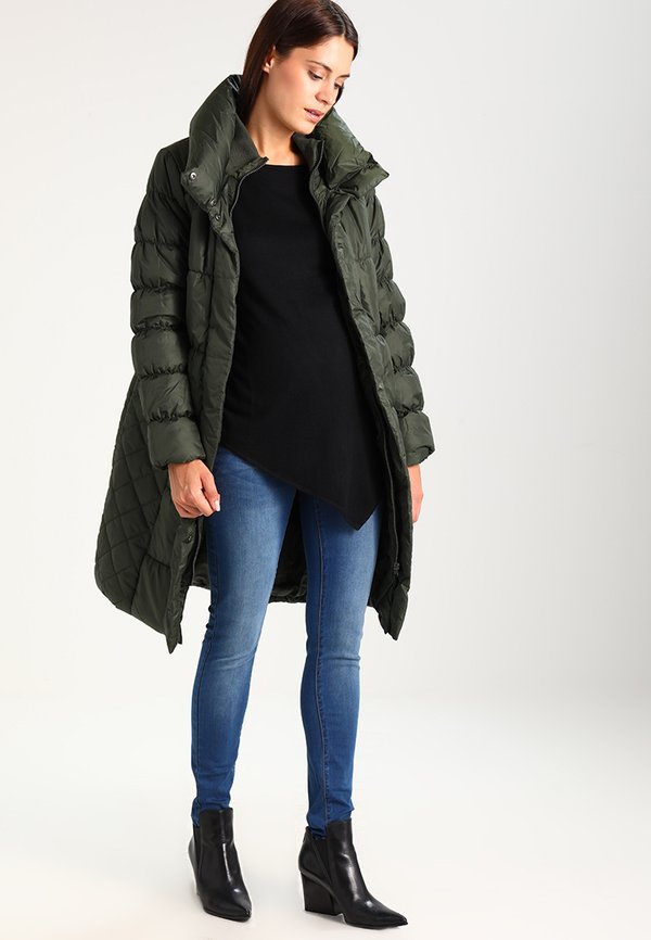 ISABELLA OLIVER THE SIGNATURE NURSING JUMPER
