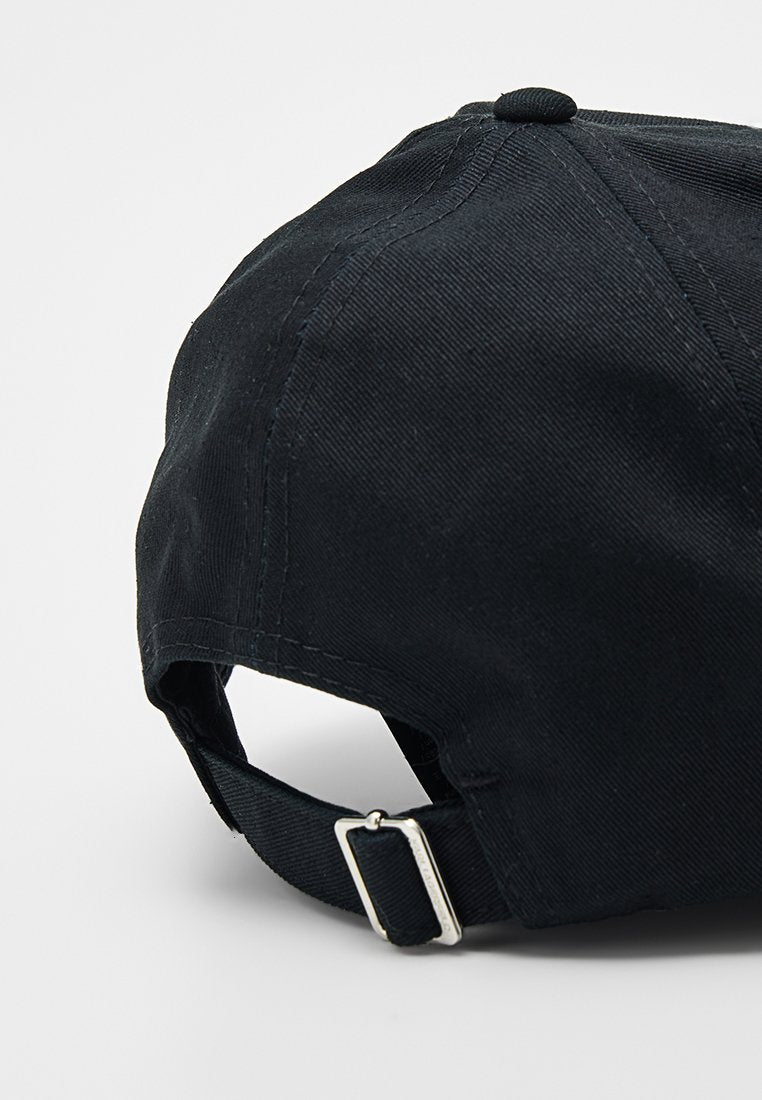 KARL LAGERFELD Cap Media 4