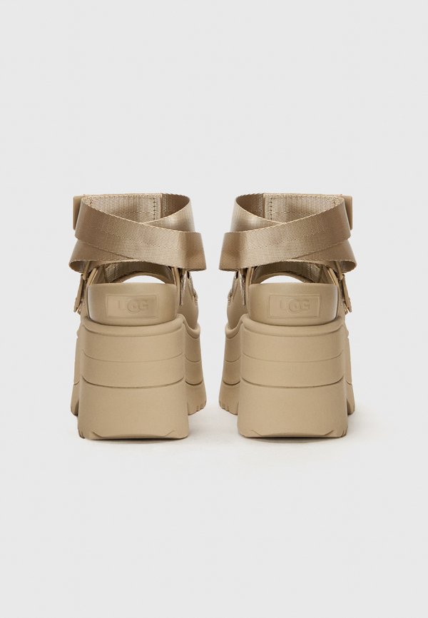 UGG GOLDENRISE