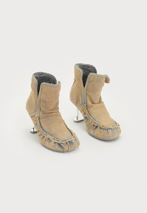 Diesel D-WOODSTOCK HEEL AB
