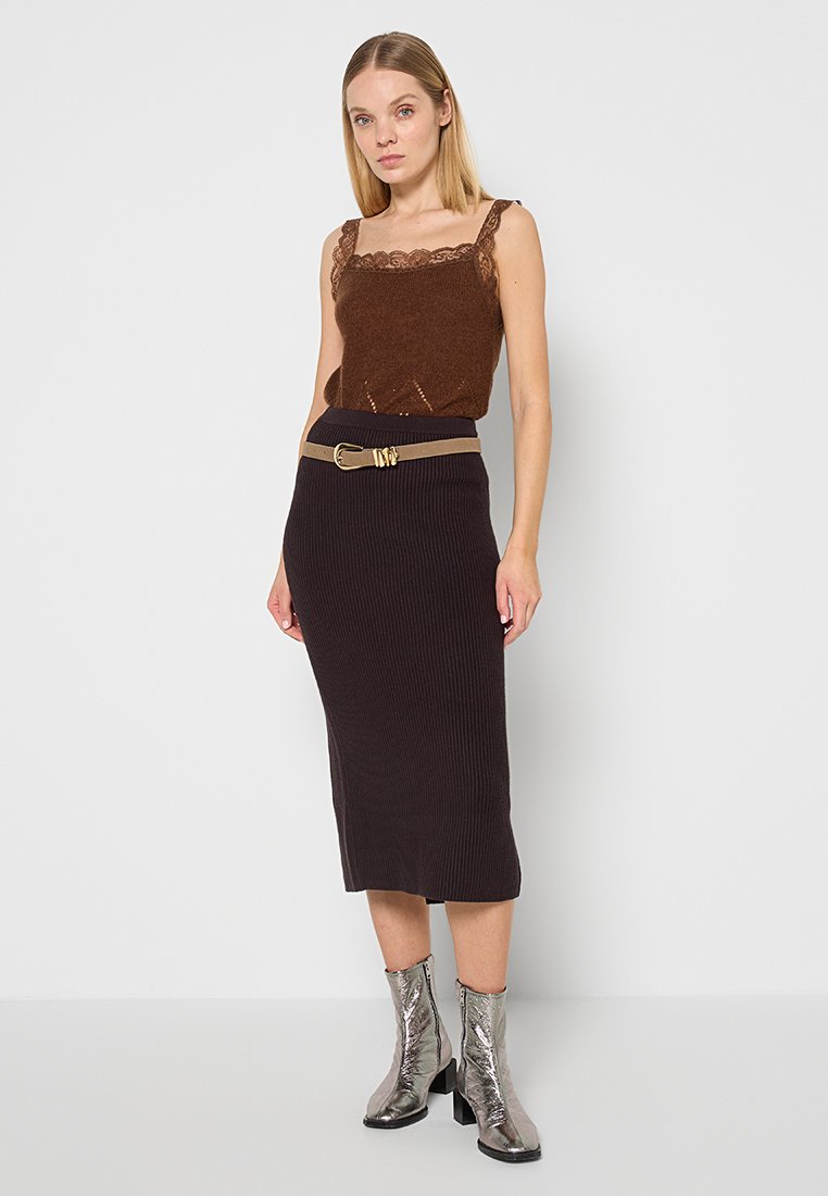 TWINSET