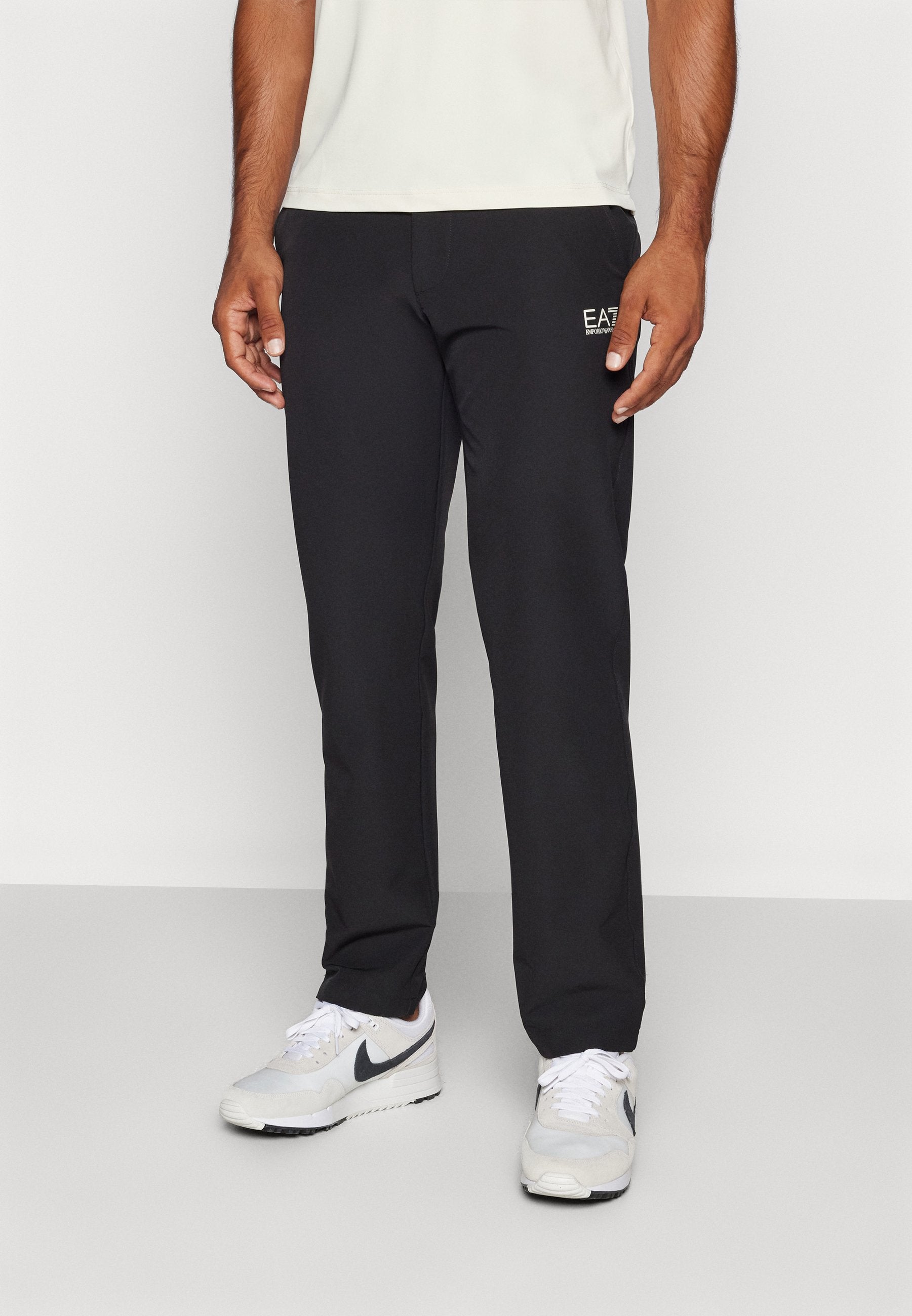 GOLF PRO PANTS Media 3