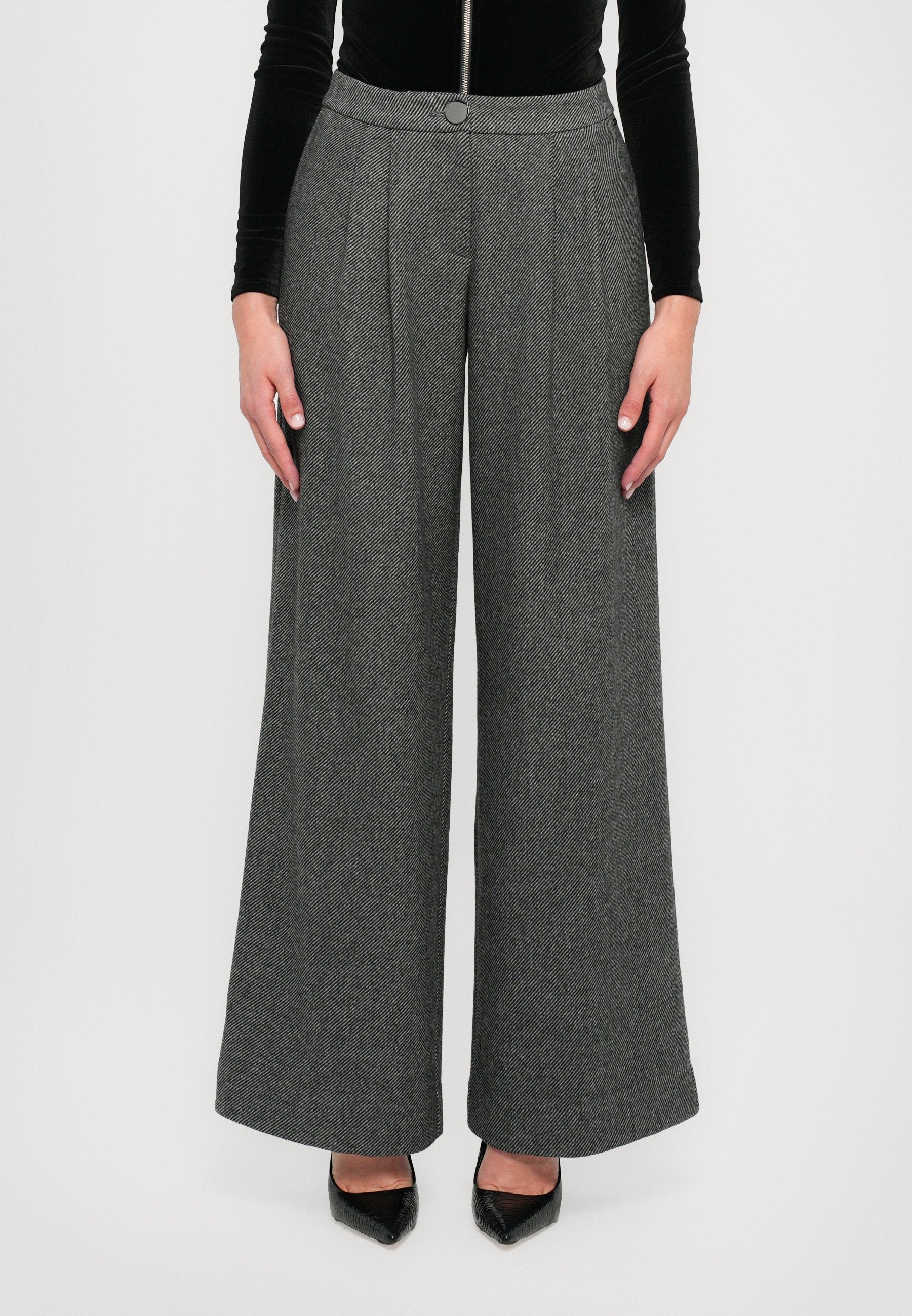 PANTALONI TROUSER Media 3