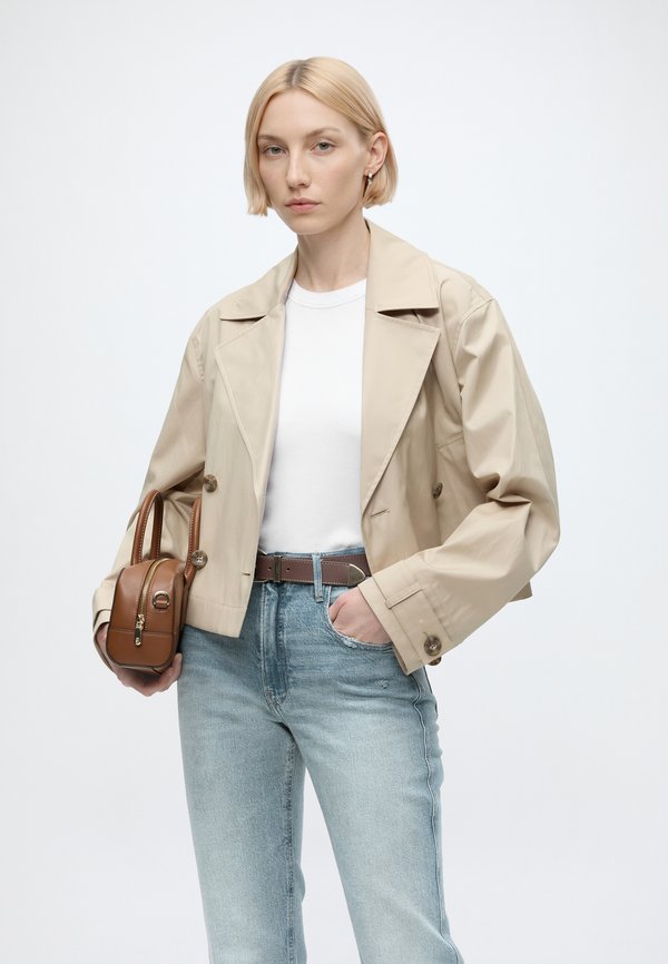 Good American GOOD STANDARD BOOTCUT JEANS