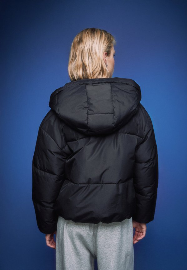 Stradivarius OVERSIZE PUFFER WITH HOOD