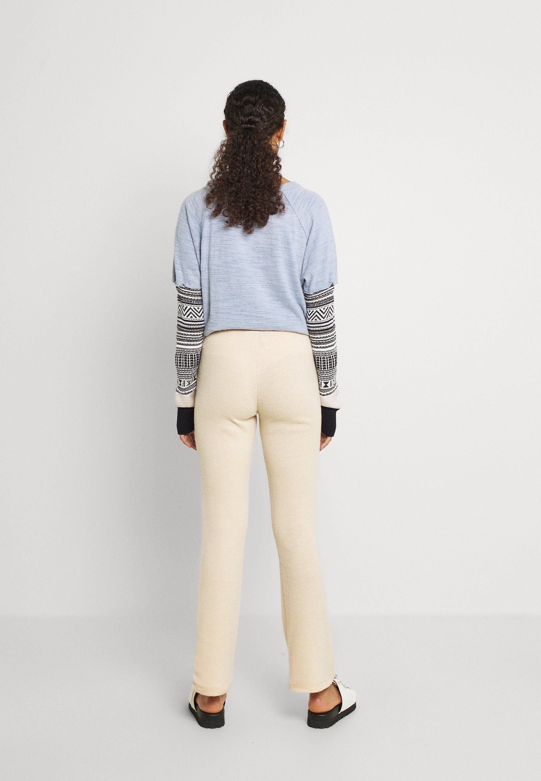 Pieces PCCIRCLE FLARED PANT