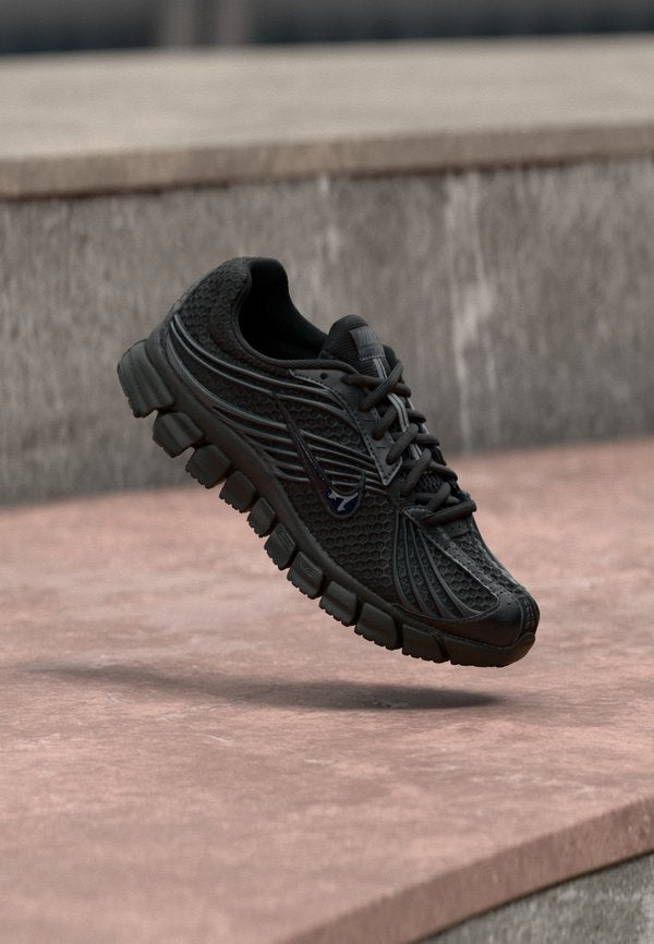 Nike Sportswear ZOOM SKYLON 11 - Trainers - black/anthracite
