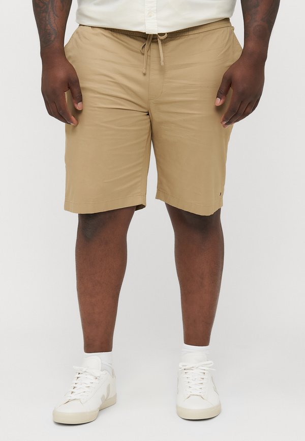 Tommy Hilfiger BROOKLYN - Shorts - camel