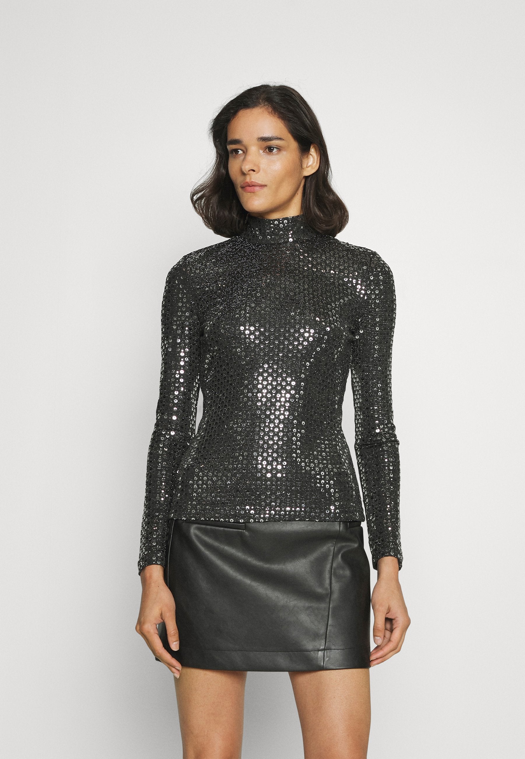 SEQUIN EVENING Media 3
