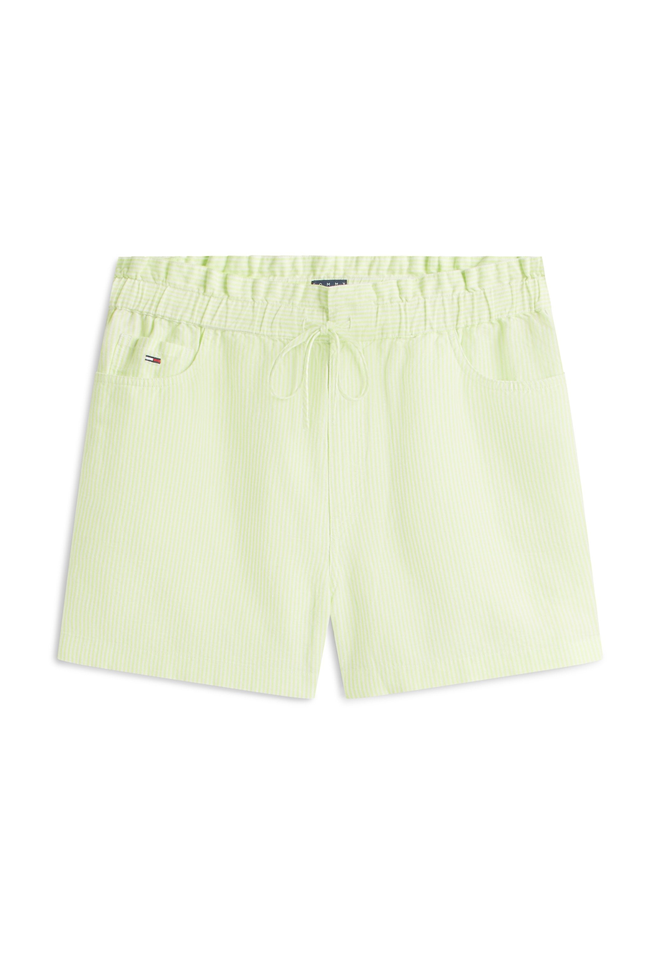 Hellgrüne legere Shorts mit elastischem Bund, Kordelzug, Fronttaschen und kleinem Logo auf der linken Tasche.