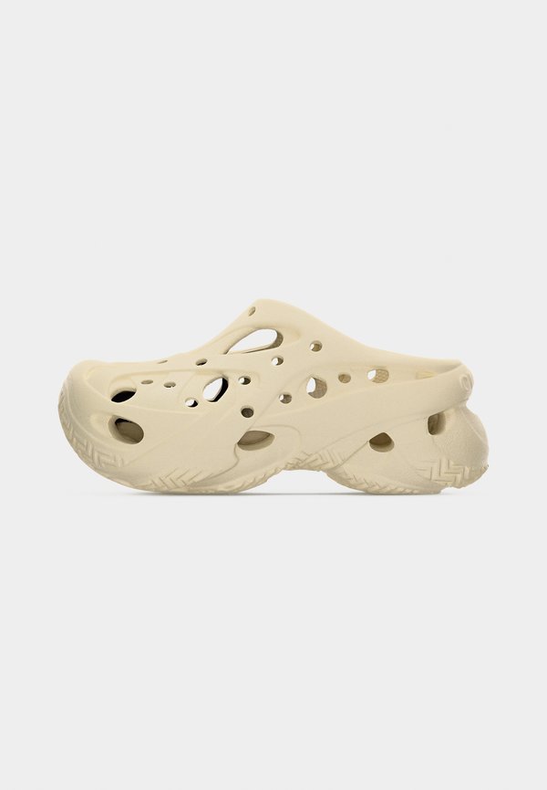 Crocs CAGED