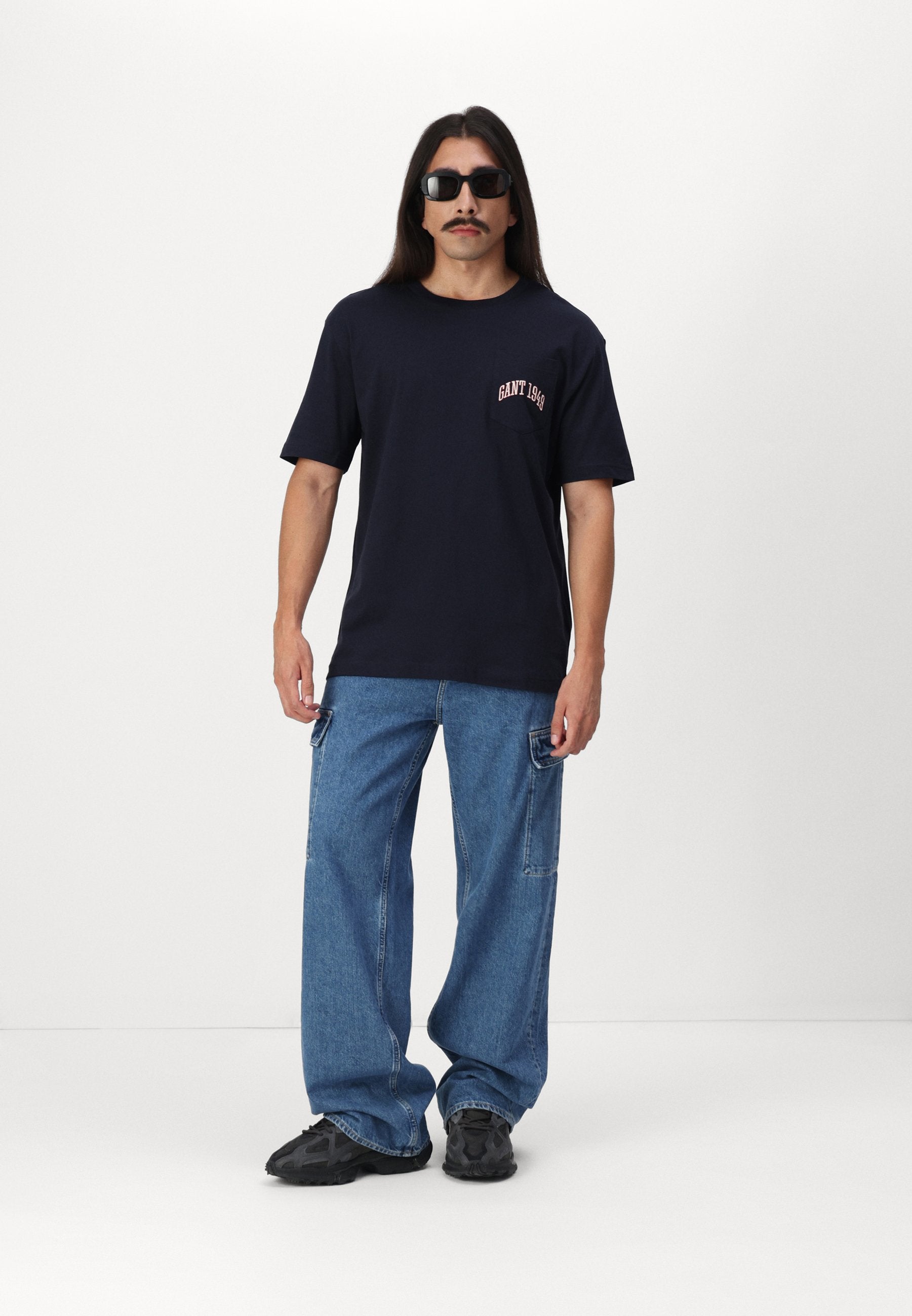 GANT 75TH ANNIVERSARY CAPSULE - POCKET GRAPHIC TSHIRT