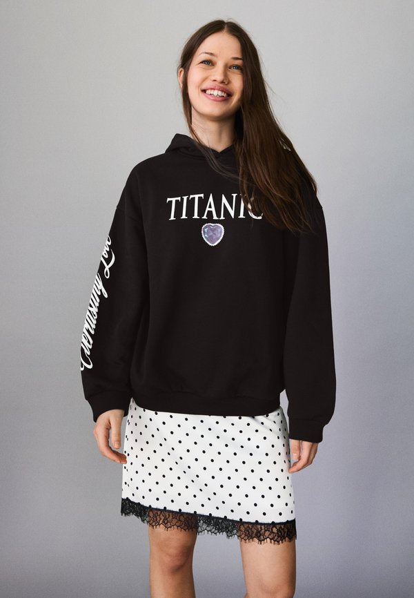 Bershka TITANIC PRINT - Hoodie - black