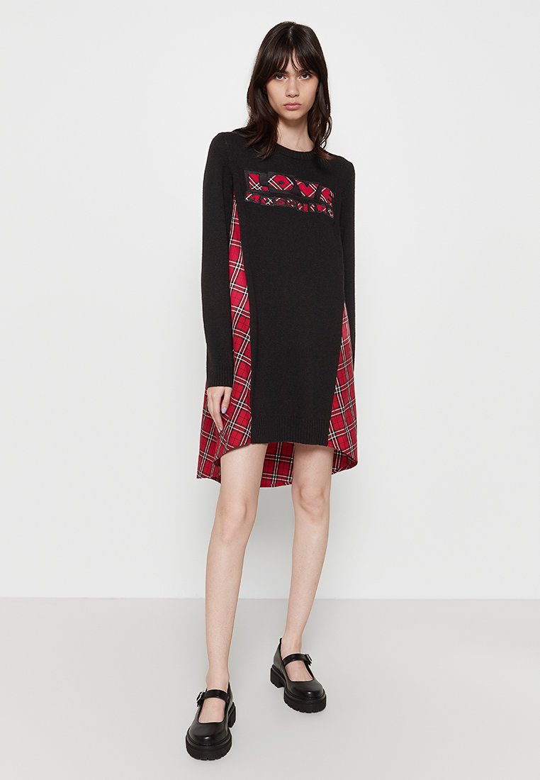 Love Moschino