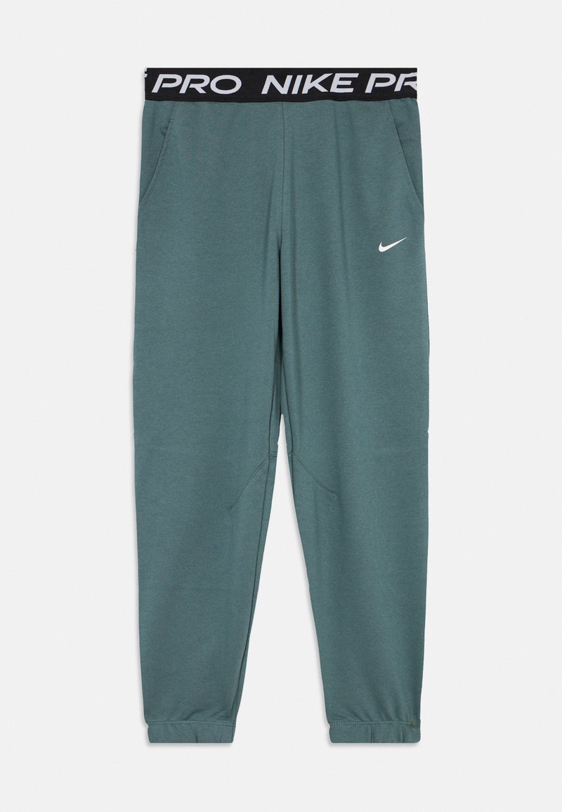 Türkisfarbene Nike Pro-Jogginghose mit elastischem schwarzen Bund, der weißen "NIKE PRO"-Schriftzug, Seitentaschen, zulaufenden Beinen und weißem Nike-Swoosh-Logo aufweist.