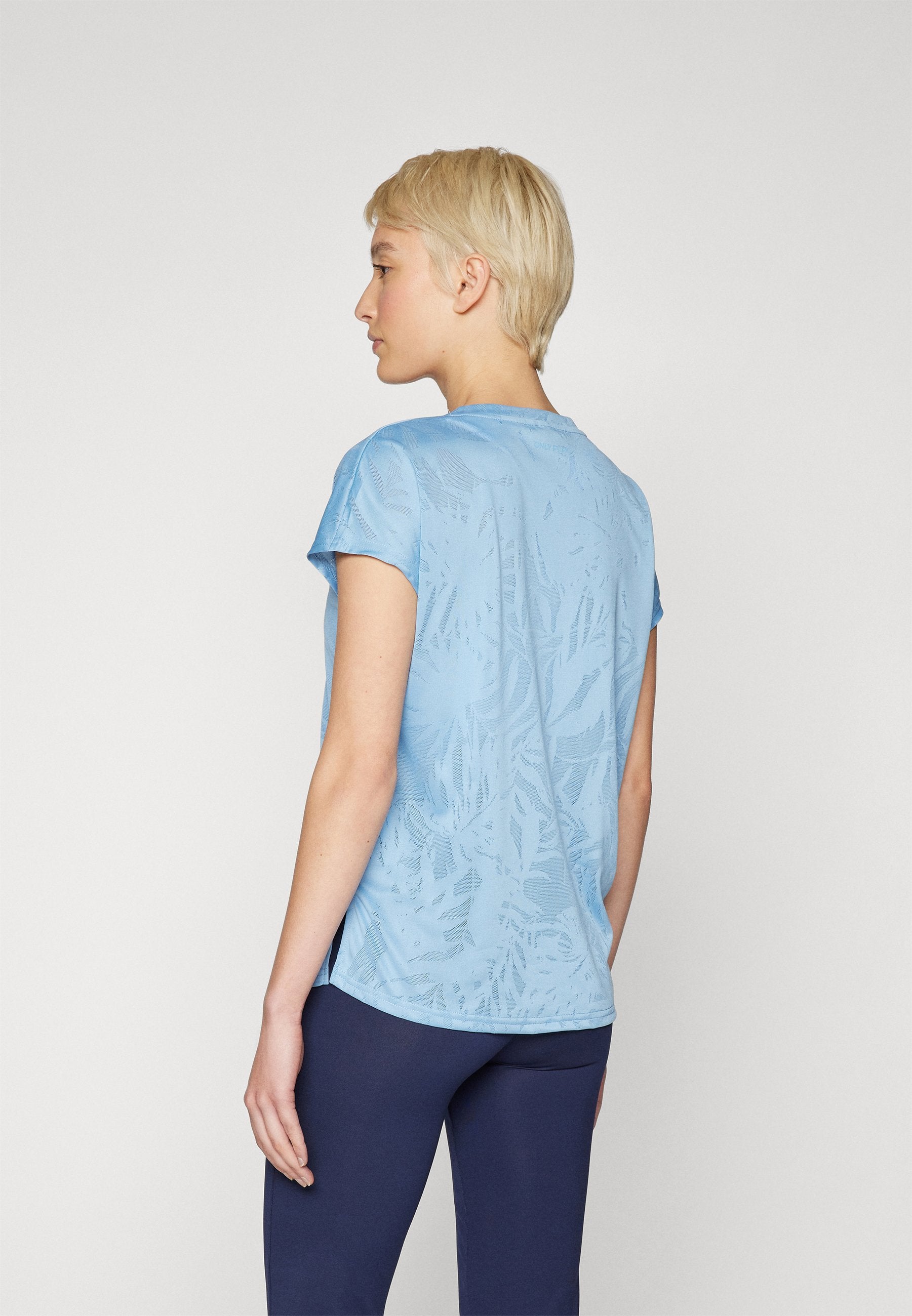ONLY Play ONPAYA LOOSE BAT TRAIN TEE