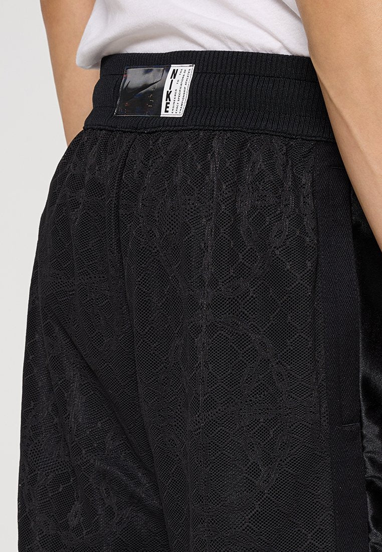 Nike Performance
