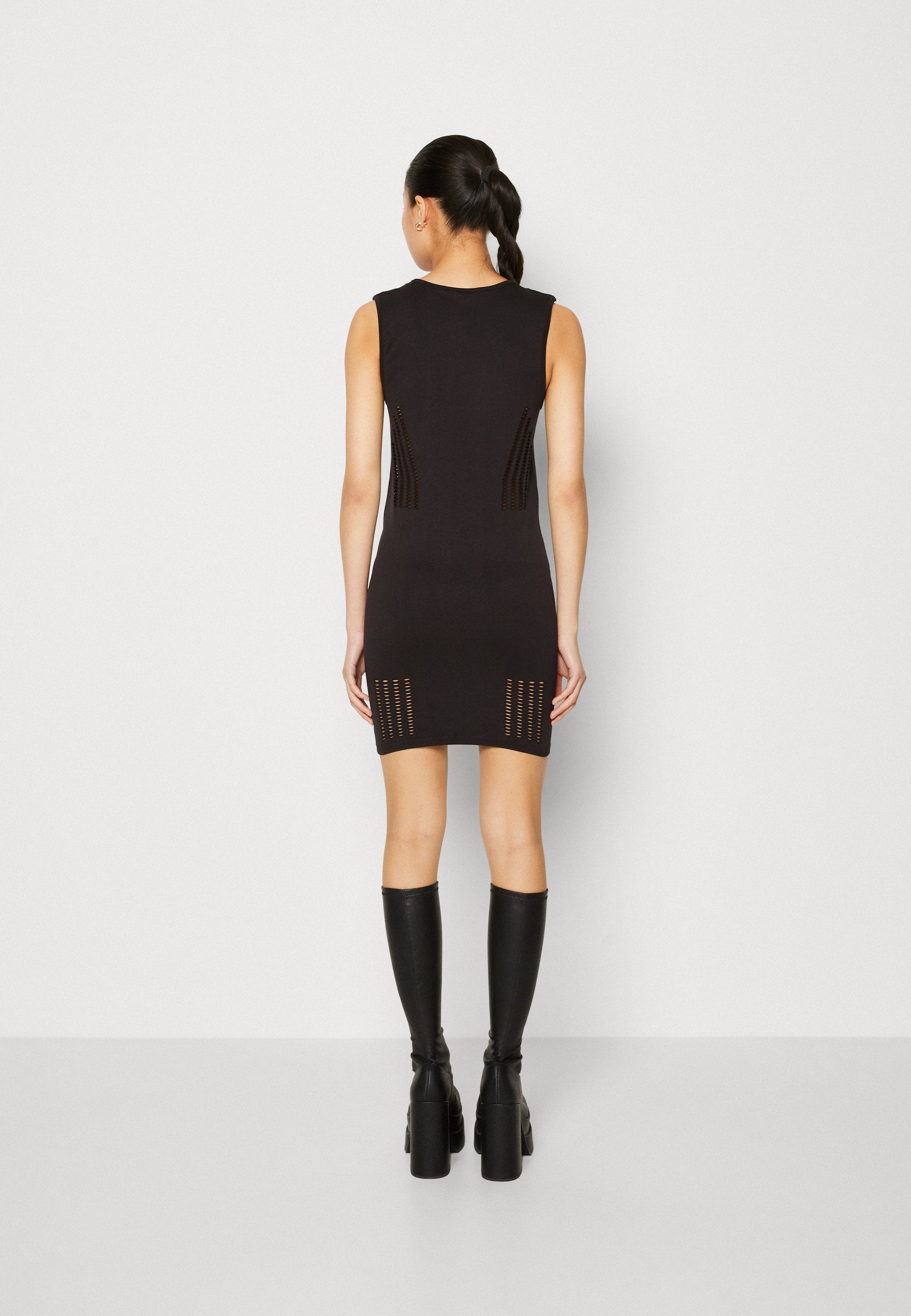 Neon & Nylon SADIE O NECK SHORT DRESS