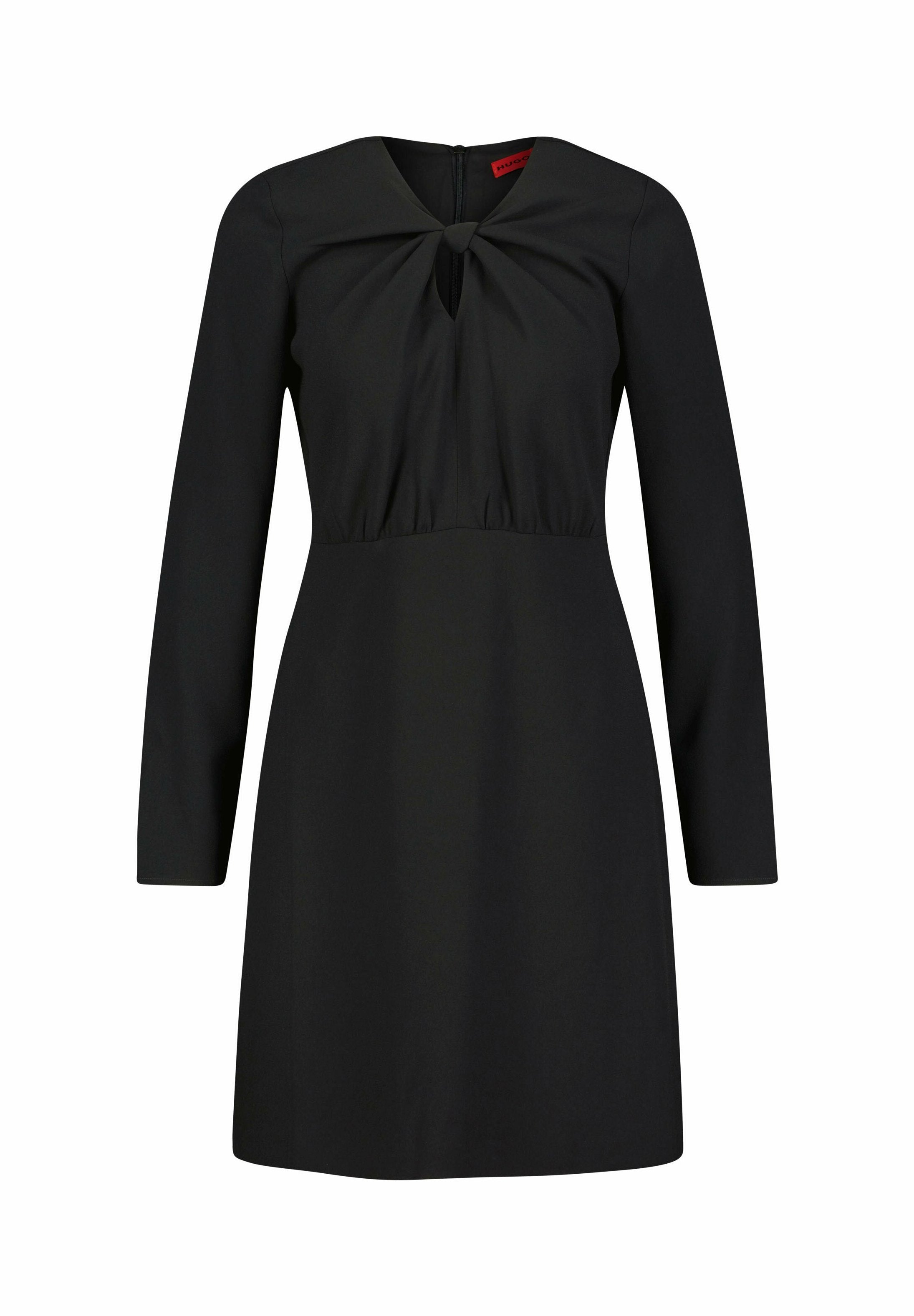 Schwarzes Kleid mit langen Ärmeln, einem V-Ausschnitt und einem zentralen Knoten-Detail. Es hat ein tailliertes Oberteil und einen ausgestellten Rock und ist aus glattem Stoff gefertigt.