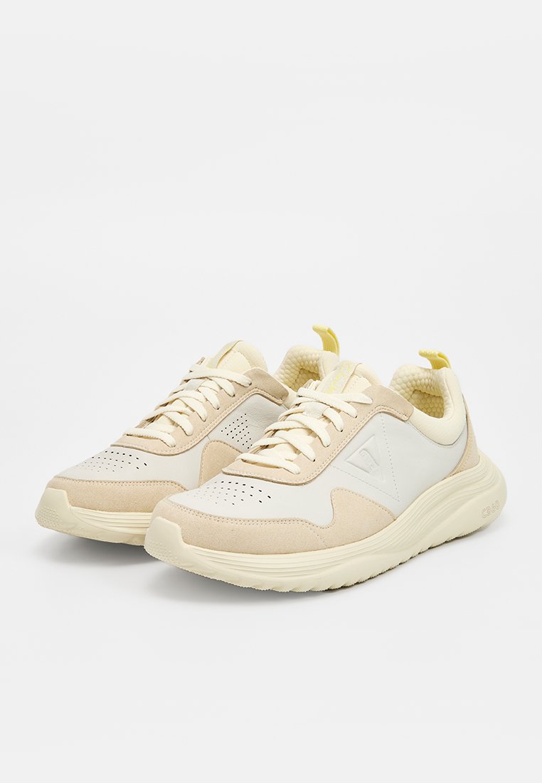 Clarks LT360