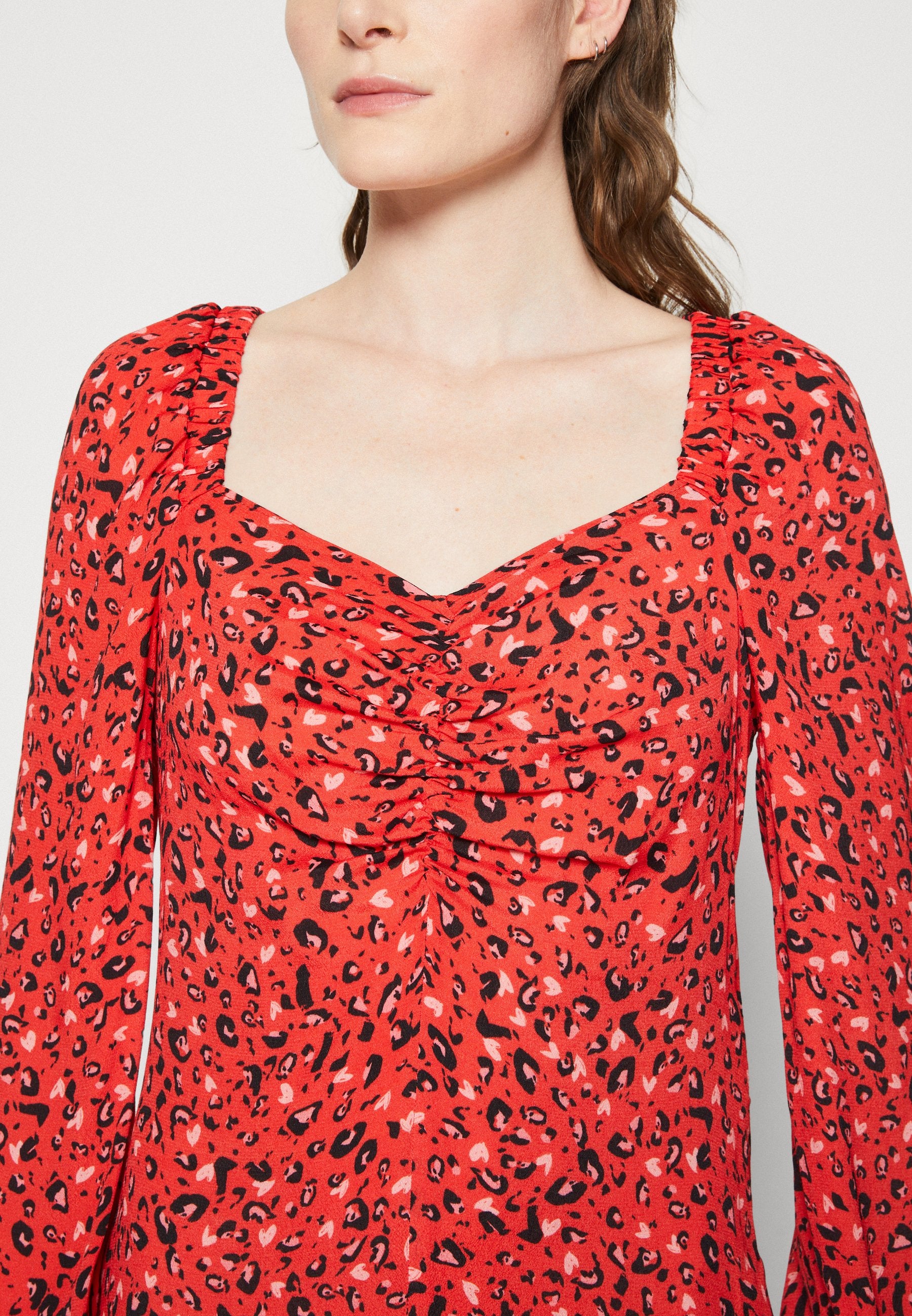 Replay DRESS