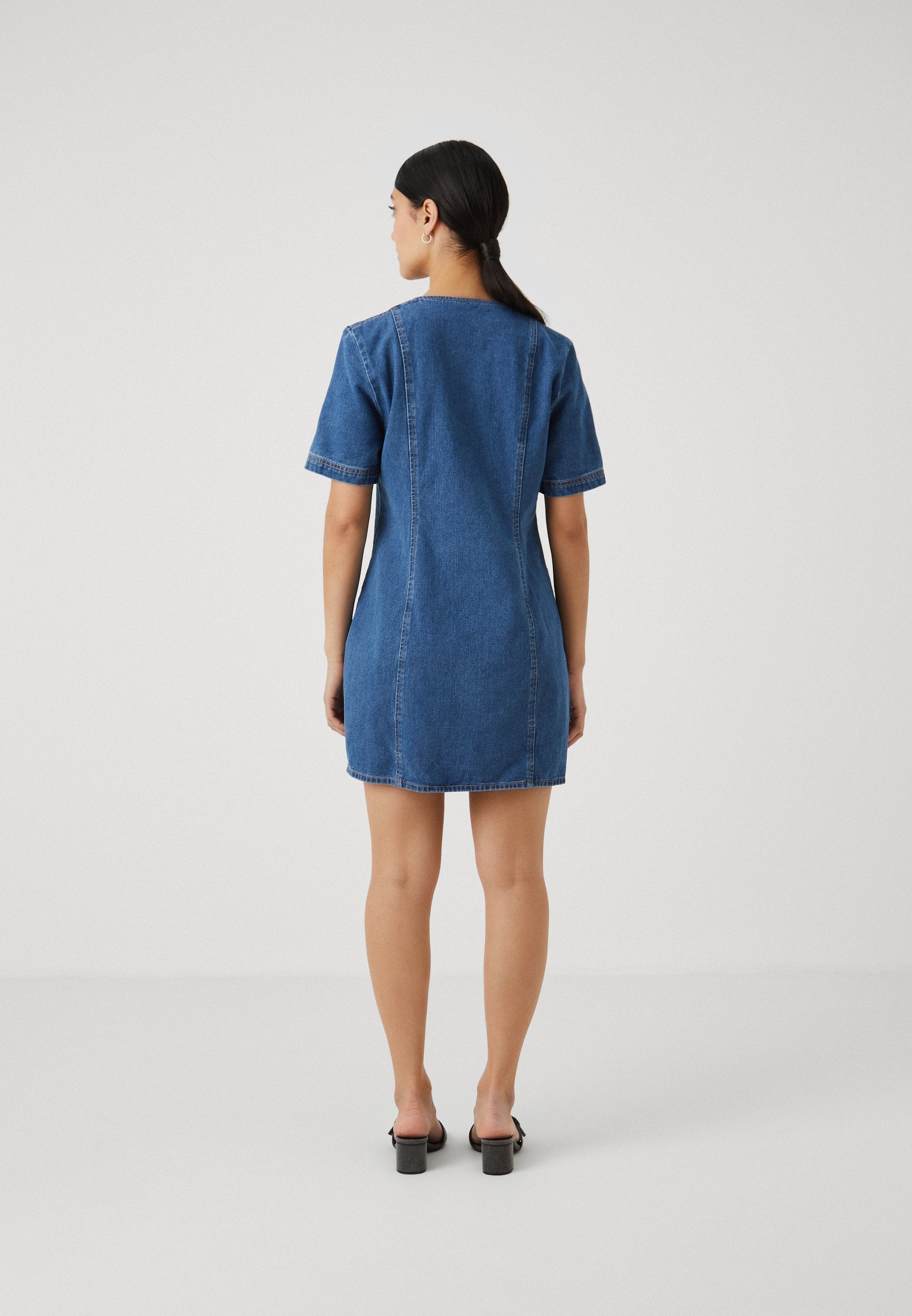 ONLKARLA V NECK DRESS  Media 4