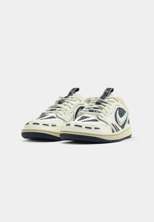 Jordan AIR JORDAN 1 LOW METHOD OF MAKE