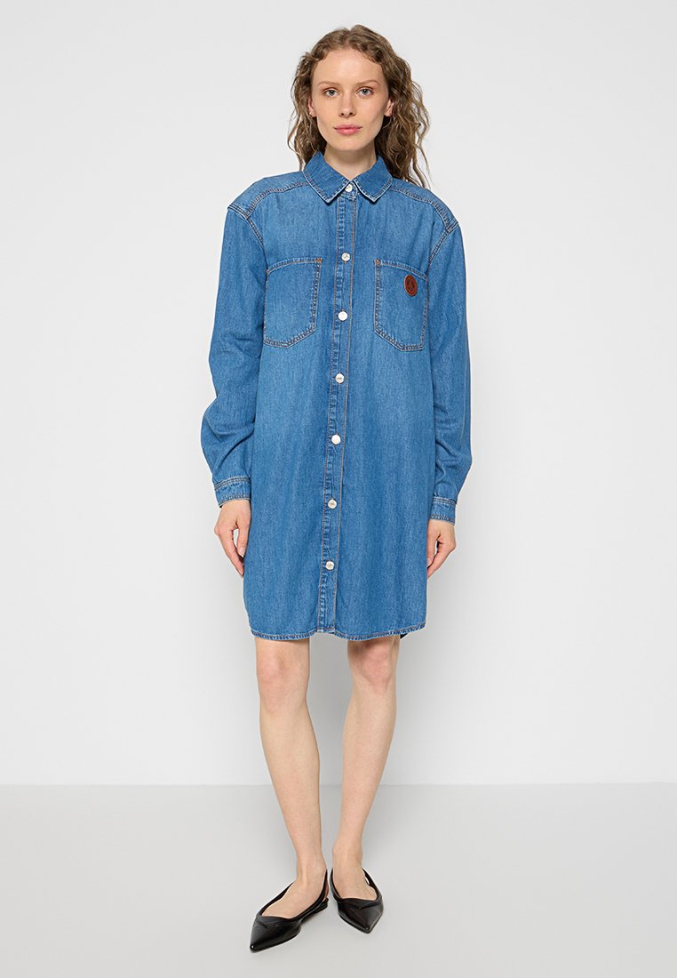 MOSCHINO JEANS