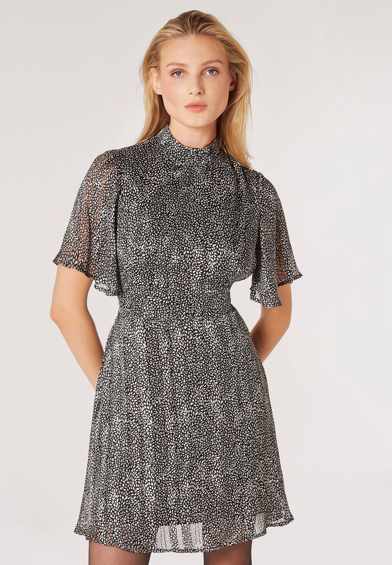 Apricot IKAT SLEEVE