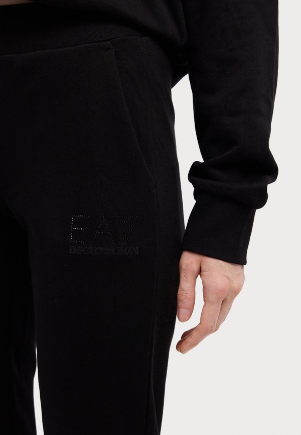 EA7 Emporio Armani