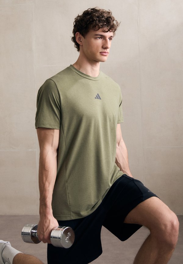 adidas Performance D4T WORKOUT - Sports T-shirt - olive strata