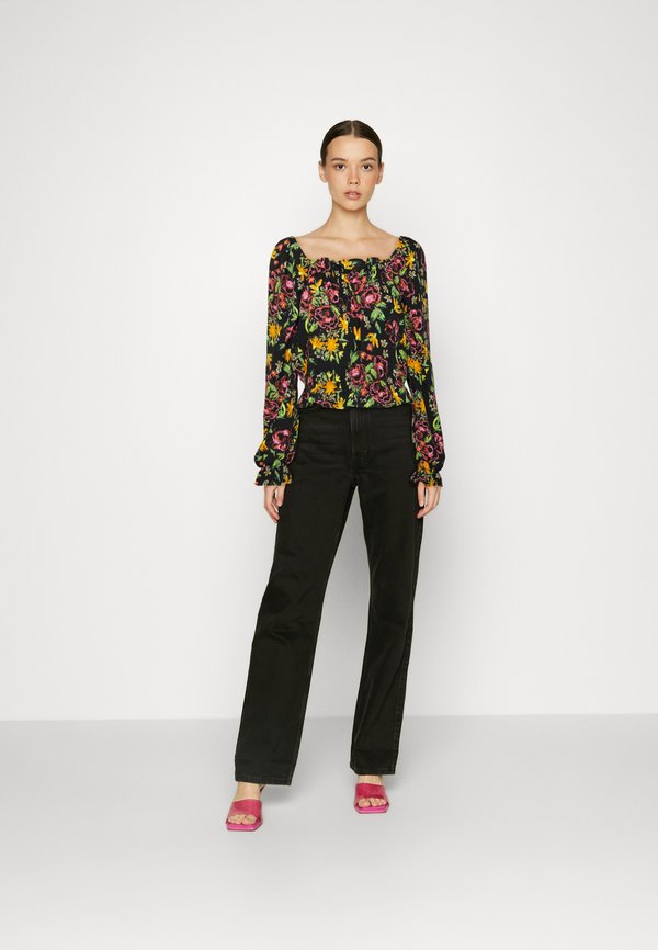 Vero Moda VMSERENITY OLIVIA SHORT